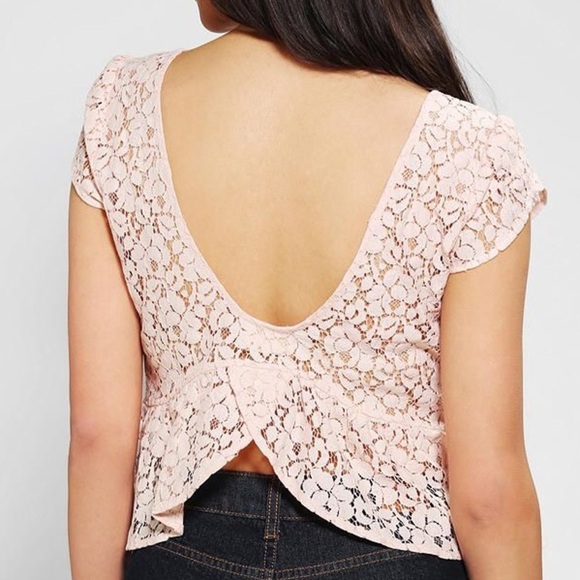 🐞 Urban Outfitters Pins & Needles Lace Peplum Top - Picture 2 of 5